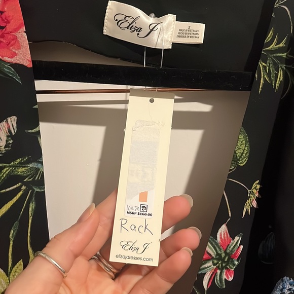 Eliza J Floral Dress - Picture 4 of 4